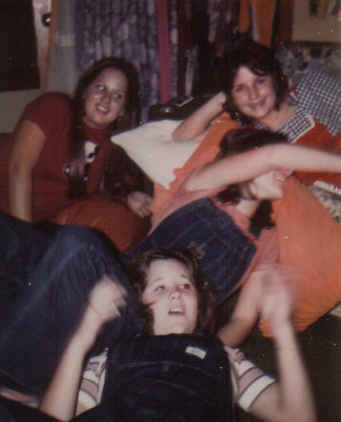 My room 10th grade donna, ann, me, debra
