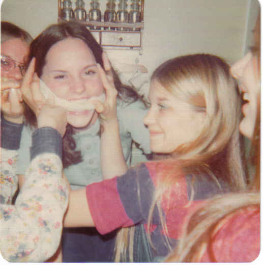 Tamara's house 9th grade lea, teason, tamara, donna