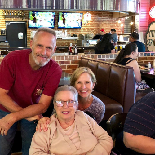 44510336_10214902893758985_4205634561813512192_o